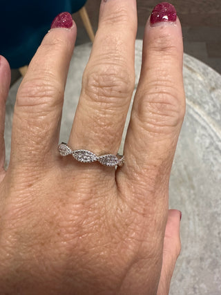 Fancy Fashion #20 Twisted Pave Band