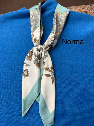 Scarf Necklace With Magnetic Pearl Closure