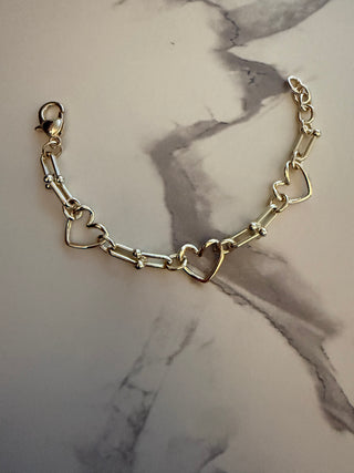 Gold Links Heart Bracelet