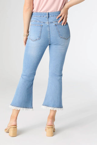 Everstretch Flare Capri Lace Trim