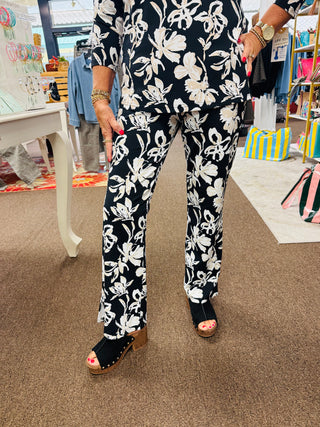Night Fall Floral Pull On Pant