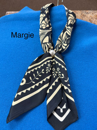 Scarf Necklace With Magnetic Pearl Closure
