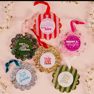 Scalloped Round Picture Frame Ornament