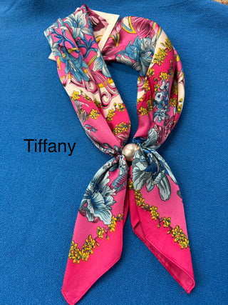 Scarf Necklace With Magnetic Pearl Closure