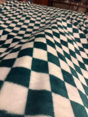 Cozy Checkered Throw Blanket