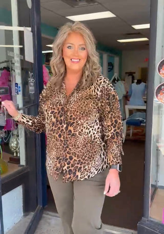 Kathryn Classic Button-up, Leopard