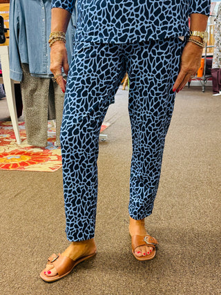 Wild Impressions Pull On Capri