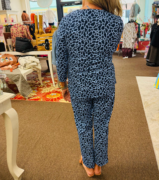 Wild Impressions Pull On Capri
