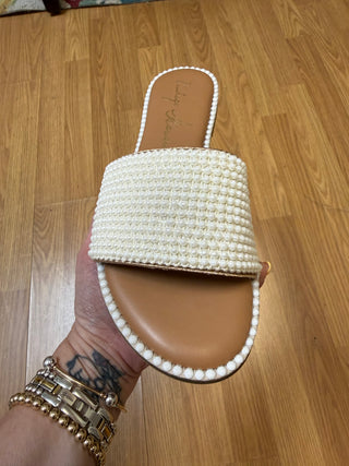 Sally Pearl White Slide