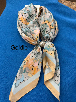 Scarf Necklace With Magnetic Pearl Closure