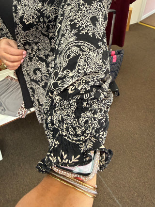 Dear Scarlett Black/Taupe Cardi