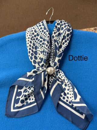 Scarf Necklace With Magnetic Pearl Closure