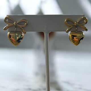 Bow & Heart Gold Earring