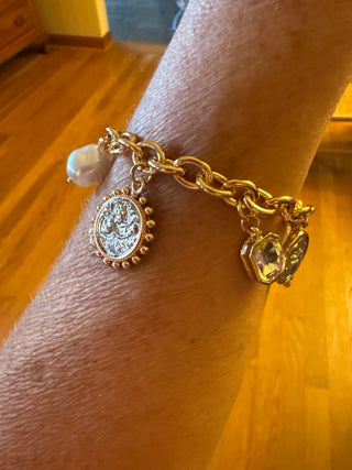 Gold Chain Bracelet With Coin And Pearl Charms