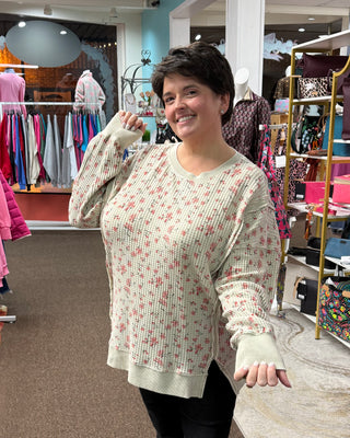 Everyday Petals Stone Top