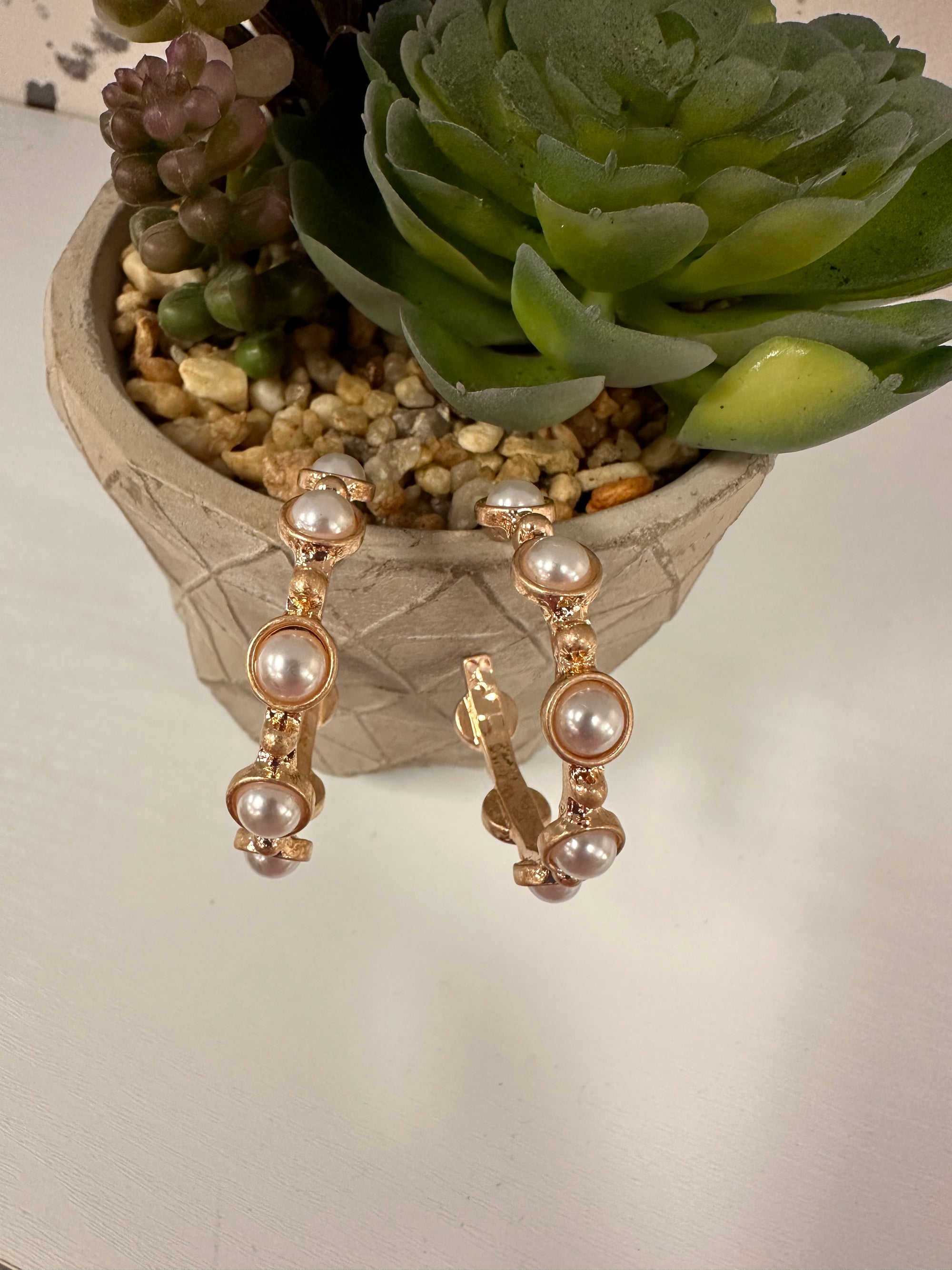 Luna Pearl Hoop Earrings Gold & Ivory
