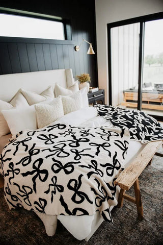Black & White Bows Double Sided Oversized Throw Blanket