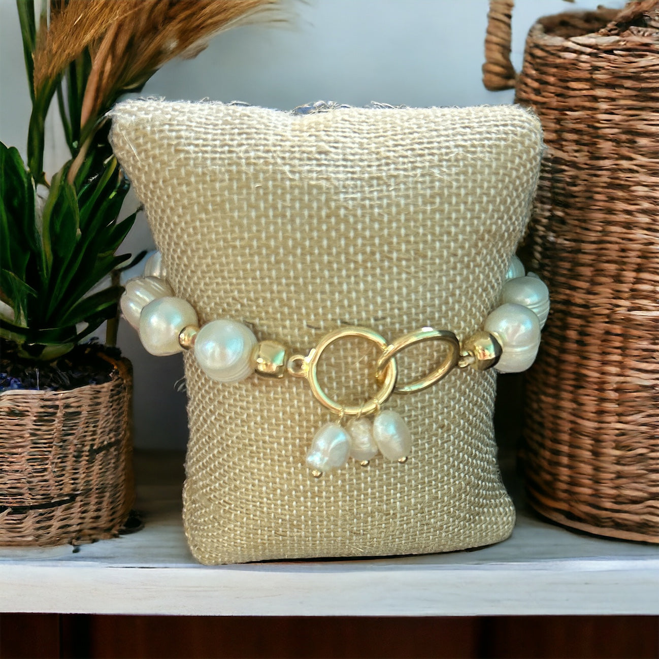Pearl Bracelet with Gold Accent