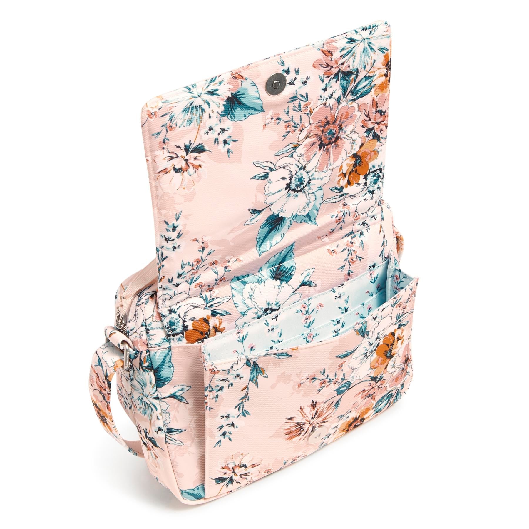 Medium Hipster | Peach Blossom Bouquet - Shop Daffodils Boutique